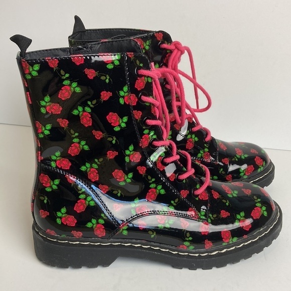 Betsey Johnson Floral Rose Combat Boot Patent Leather 8.5M Rocker Dark Princess - Picture 3 of 16